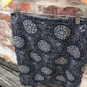 Patterned blue pencil skirt